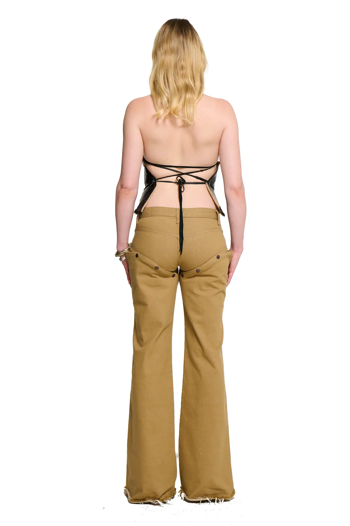 Vys Halter in Black