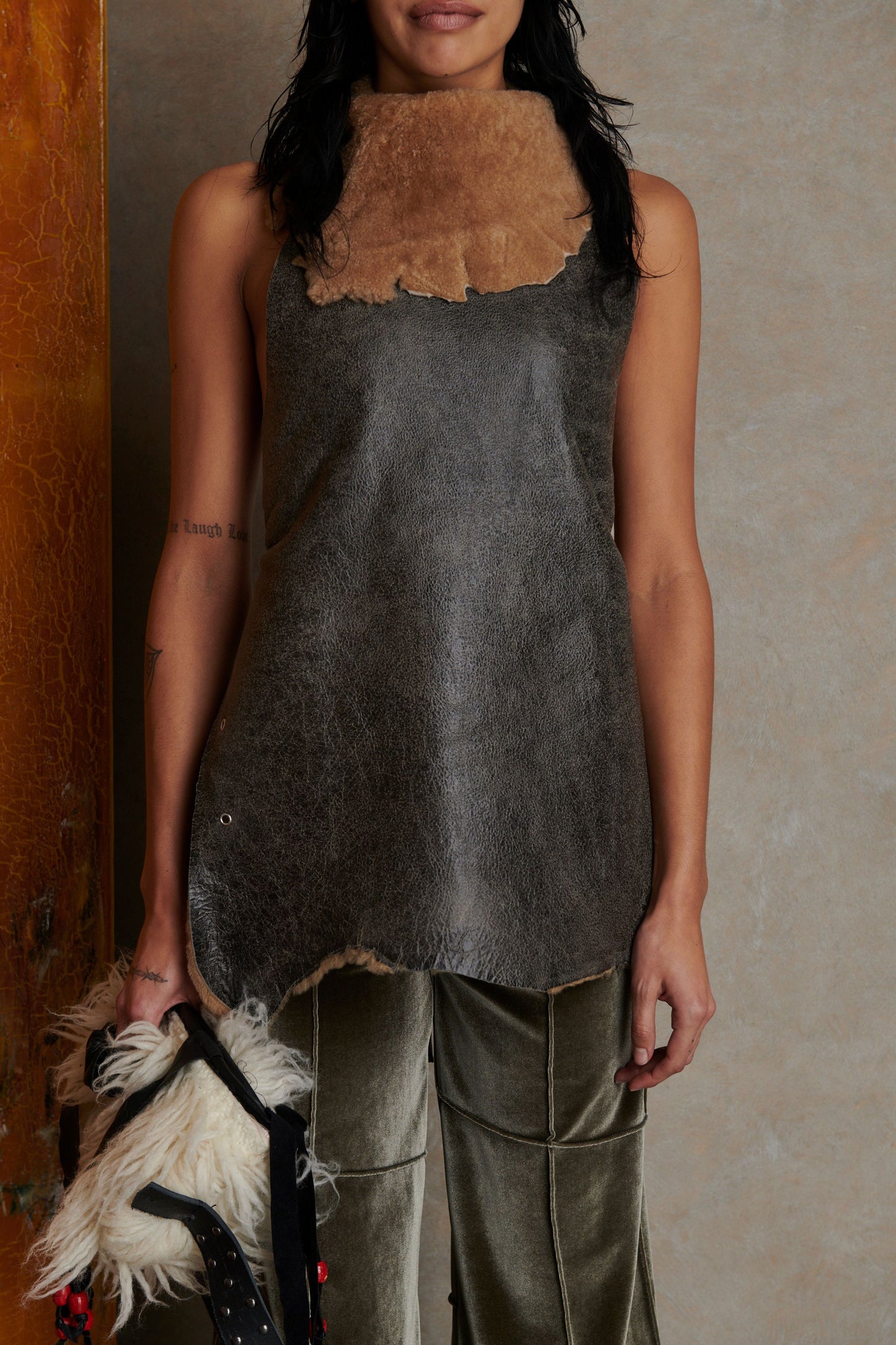 Vys Halter in Brown